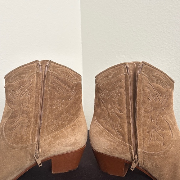 Saint Laurent western Tan Suede Ankle Boots - Picture 9 of 12